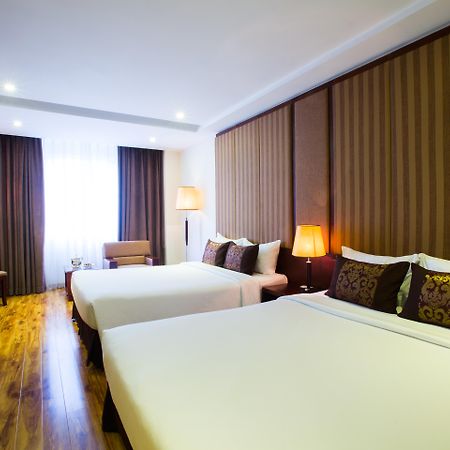 Paragon Saigon Hotel Ho Şi Min Exterior foto
